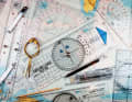 Navigation sets for conventional map work are available in various versions. Each has its own advantages and disadvantages