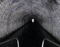 Bis zu 800 Meter lange Kanaltunnel sind auf der Strecke zu durchfahren. Daher unbedingt bei der Routenplanung auf die Bootsmaße achten