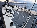 A playground for sports enthusiasts. The helmsman and crew have plenty of room to manoeuvre.