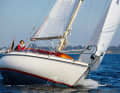 Confier son yacht, entretenu avec amour, à des tiers n'est pas du goût de tout le monde. Mais les recettes aident à couvrir ses frais de fonctionnement.