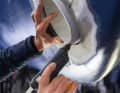 To prevent the tunnel from moving during installation, it is fixed in place with hot glue. Use it sparingly, as the gap should be closed with fibre filler.