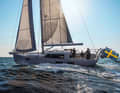 Heyman 42 PPH: First-class touring boat full of innovative ideas. Little draught thanks to a moderate long keel. The visually well-integrated deckhouse offers a 360-degree panoramic view.    Price from € 812,770, test in YACHT 22/2024