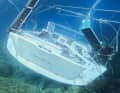 Un bateau de grande série a pris le large. Des cloisons de collision étanches habilement placées auraient pu éviter l'accident.