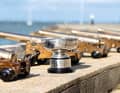 Les canons du Royal Yacht Squadron envoient les voiliers du Fastnet sur le parcours.