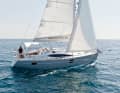 Elan Impression 384 : Beaucoup de place sous le pont, conçu et construit pour être maniable, plus cher et aussi plus lourd que ses concurrents directs : l'Elan de Slovénie était en son temps un bateau particulier. Test YACHT : cahier 17/2005.