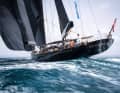 Beaucoup de toile : avant le vent, près de 4.000 mètres carrés de voiles Doyle génèrent de la propulsion. Maximus" peut alors atteindre 20 nœuds.
