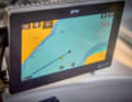Plotter with electronic sports boat chart. In Germany, this equipment does not fulfil the legal requirements.
