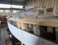 The extensive restoration work has already begun. Firstly, the sheerlegs and cabin superstructure of the historic gaff ketch are being replaced.