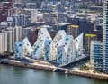 Architettura moderna sul lungomare di Aarhus.