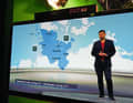 Im TV-Bild steht Wache nicht mehr vor einem grünen Hintergrund, sondern vor seiner zuvor erstellten Wetterkarte.