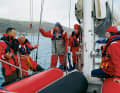 The skipper is responsible for the ship and crew. He is in charge on board and must be able to communicate well. As a co-sailor, you can expect to be carefully familiarised with the boat and included in the trip planning.