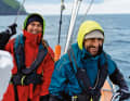 Segeln macht Spaß. Vor allem wenn sich alle an Bord einbringen. Von einem guten Skipper können Mit­segler zudem viel lernen.