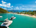 Carefree anchoring against a dreamlike backdrop: This is how budding skippers imagine the perfect sailing holiday. We give tips on how to make it happen.