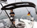 Protezione solare II: nelle zone molto soleggiate è necessario fare ombra, ad esempio con un bimini. Gli occhiali da sole sono altrettanto importanti.