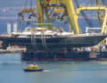 48 | Bayesian | 56,00 m: Die einzige Slup aus Perini Navis zehnmal gebauter 56-Meter-Kleinserie ging am 19. August 2024 auf Tiefe (Seite 12). Als Folge eines heftigen Gewittersturms sank „Bayesian“ binnen weniger Minuten, keine Meile von der Küste Siziliens entfernt. Bei dem Unglück kamen sieben Menschen ums Leben, darunter der britische Tech-Milliardär Mike Lynch und seine Tochter. Die Regierung des Vereinigten Königreichs veröffentlichte zehn Monate später einen ersten Untersuchungsbericht. Demnach krängte „Bayesian“ auf 90 Grad und konnte sich selbst nicht wieder aufrichten. Dafür reichte wohl der Wind, der auf den Mast traf: Bei direktem Seitenwind würde eine böige Windgeschwindigkeit von mehr als 63,4 Knoten wahrscheinlich zum Kentern führen. Mitte Juni 2025 wurde der Rumpf aus einer Tiefe von rund 50 Metern an die Wasseroberfläche gehoben. Die Untersuchungen laufen.