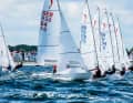 Die Regattafelder direkt vor der Bäderkulisse Warnemündes sind bei frischem Wind und Welle das ideale Revier für sportliche Wettkämpfe in allen Bootsklassen.
