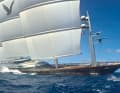 6 | Maltese Falcon | 88,00 m : ce trois-mâts a été le premier grand voilier équipé de DynaRig et a été construit en Turquie pour le tycoon Tom Perkins († 2016). Un grand refit en 2023 a rafraîchi le design Ken-Freivokh/Gerard-Dijkstra, la coque brille désormais en "bleu Perini". Burgess propose des vacances sur le Faucon pour 490.000 euros par semaine. En contrepartie, les douze hôtes profitent d'un atrium de trois étages, d'un cinéma et d'une aire de restauration de style japonais.