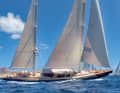 100 | Thalia | 48,50 m: 1994 galt sie als die allererste Vitters-Yacht. Ein in Holland lebender Grieche orderte die 350 Tonnen verdrängende Ketsch mit Stahlrumpf und Aluminiumaufbauten. Elmar Meurer gestaltete die von viel Mahagoni dominierten Innenräume. Der 4,20 Meter tief gehende Flügelkiel hat eine Spannweite von 6,40 Meter. Nach einem Refit im Jahr 2008 strahlte „Thalia“ in neuem Glanz und wechselte 2014 den Besitzer.