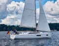 Beneteau Oceanis 37.1: Die Französin tritt in der sportlichen Ausführung namens „First Line“ zum Vergleich an und verschafft sich damit Vorteile.