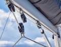 Hanse 360: Die beidseitige Großschotführung (German Cupper) ist bei Hanse Standard.