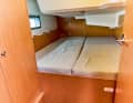 Bavaria C38 : la cabine arrière est en outre bien éclairée grâce aux fenêtres de la coque.