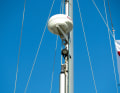 The installation location has an influence on the viewing area. The height in the mast is good, but the mast profile creates a blind spot.