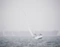 Les bateaux professionnels sont également visibles en tant que cible AIS sans radar. En revanche, les bateaux plus petits qui ne sont pas équipés d'un émetteur AIS n'apparaissent que sur le radar en cas de brouillard.