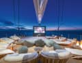 Das Pop-up-Filmtheater unter freiem Himmel auf ...
