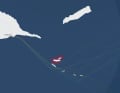 Mais la zone interdite (rouge) aurait dû être franchie de l'autre côté selon les instructions de navigation, comme l'a fait la majorité du peloton.