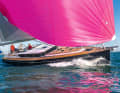 Imposante Erscheinung: die Contest 42 unter Gennaker beim Test in Southampton.