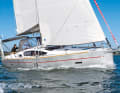 Allures 39.9: Der Rumpf ist aus Aluminium, das Deck aus GFK. Die robuste Deckssalonyacht aus Frankreich kommt mit Integral-Schwenkkiel