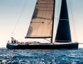 In Lauerstellung: Die Germán-Frers-Konstruktion spielt ihre Stärken ab zehn Knoten Wind aus. Dann sind 15 Knoten Speed möglich. Den 51 Meter hohen Southern-Spars-Mast halten Backstagen mit Deflektoren
