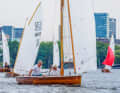Winner "Hertha" with owner Axel Heller and Gorch-Fock descendant Jan Kinau on the foresheet