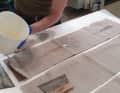 Materialversuche gehören zu dem Projekt genau wie die Arbeit am Konstruktionstisch