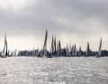Avec 131 bateaux dans la catégorie avec le plus grand nombre de participants, la ligne de départ peut être serrée.