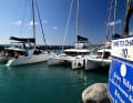 Catamarani locali nella Vlyhada Μarina.
