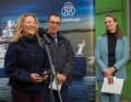 Die neue Polarstern Vertragsunterzeichnung in Wismar. Von links nach rechts: Antje Boetius, Direktorin von AWI, Cem Özdemir, Bundesforschungsminister, Bettina Martin, Wissenschaftsministerin Mecklenburg-Vorpommern.