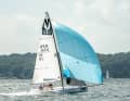 Melges Performance Sailboats positionne son nouveau modèle, le Melges 19, entre les dériveurs à deux personnes et les petits quillards.