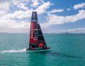 I Kiwi si allenano con il loro nuovo AC75 al largo di Auckland