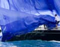 Spinnaker bergen auf der Swan 80 „Dark Horse“ | photo: Sailing Energy / The Superyacht Cup