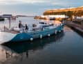 La nave, vecchia di due decenni, è ancora senza sartiame.