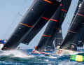 Starke Winde, reichlich Welle: Die Rolex TP52-WM hat vor Cascais furios begonnen. Mit der Bugnummer 2 ist "Platoon Aviation" zu sehen.