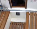 Back and forth: Wide traveller for sensible mainsail trim. The high bridge deck ensures a secure feeling in the cockpit