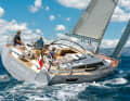 Wauquiez Pilot Saloon 42: Modern cruising boat with raised seating area and a strong focus on maximum volume. Various extension versions are possible