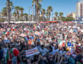 An mehreren Plätzen in Barcelona verfolgen täglich Tausende Fans das Renngeschehen
