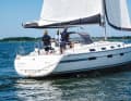 Un virage après l'autre. Sous les voiles, le yacht tournait frénétiquement sur lui-même - impossible d'aller tout droit.