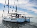 See & hear: Two anchor balls on top of each other or the sound signal long-short-short with reduced visibility indicates the position