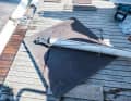 Improvised & constructed: Sufficiently large base board, spar, hose clamp strap in variable length, cordless or hand drill: The self-built emergency rudder is finished