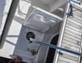 Decentralised: This Bavaria 50 has two rudder blades. This means that the emergency tiller is attached off-centre