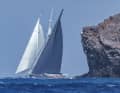 Du grand cinéma à voile : "Athos" (à gauche), le plus long des participants, est arrivé à Saint-Barth en décembre seulement après avoir subi un radoub coûteux. Comme "Perseverance", il s'est classé troisième de son groupe. Pour le Baltic de 40 mètres, la première régate depuis sa livraison en 2021 a été un baptême du feu.